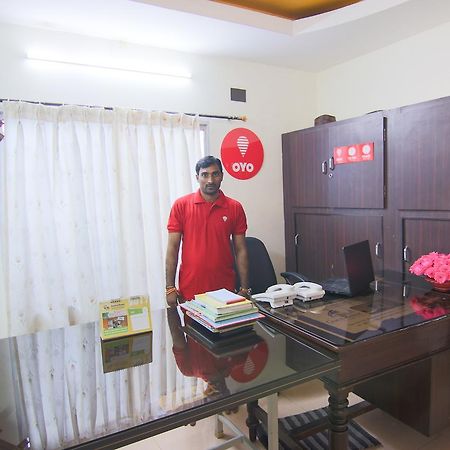 Oyo 9207 Chakri Guest House فيساخاباتنام المظهر الخارجي الصورة