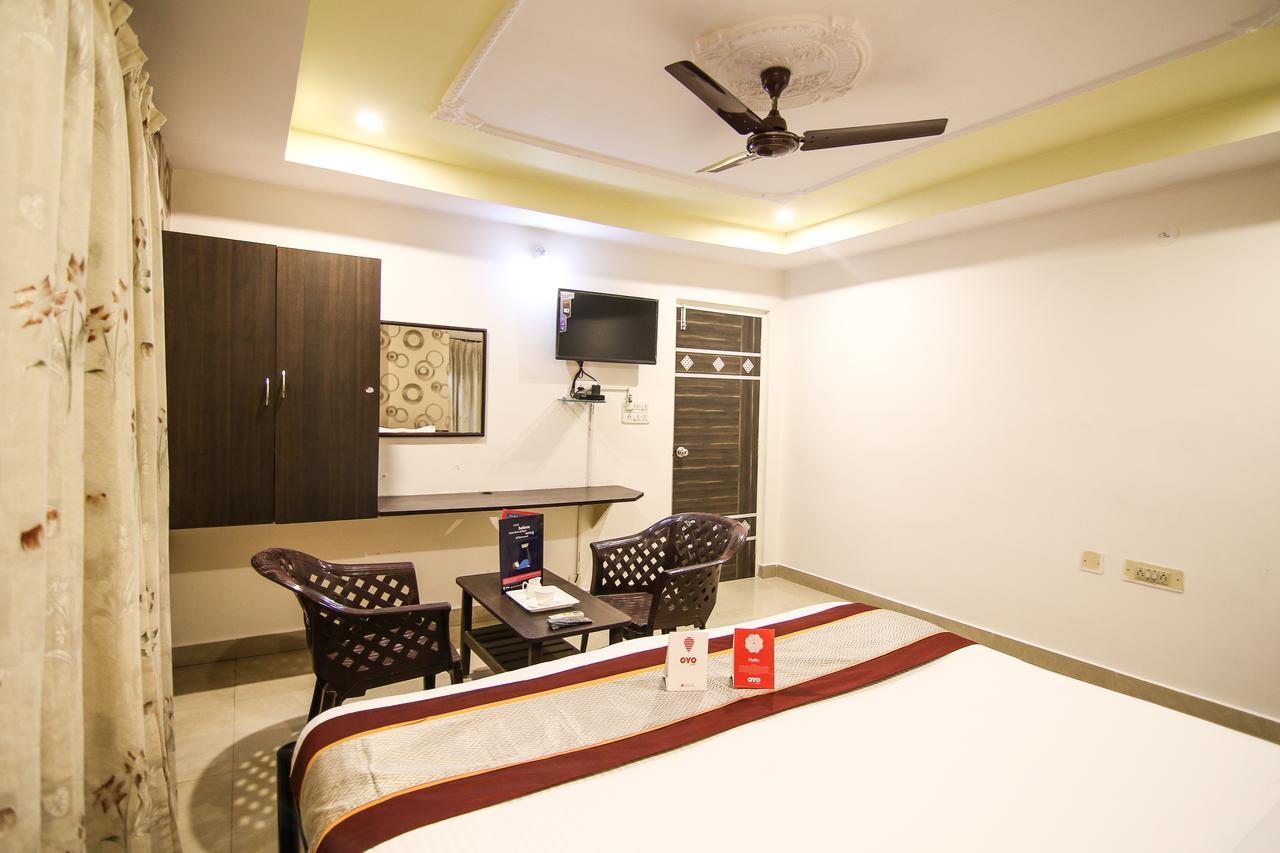 Oyo 9207 Chakri Guest House فيساخاباتنام المظهر الخارجي الصورة